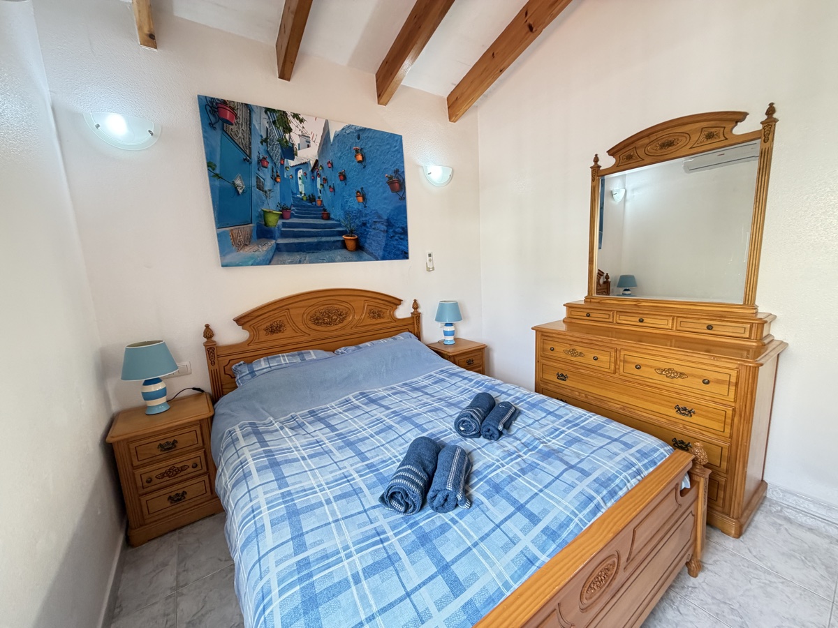 For sale - 4 Bedroom 3 Bathroom Villa in Villamartin - , Villamartin, Alicante, Spain - Alicante