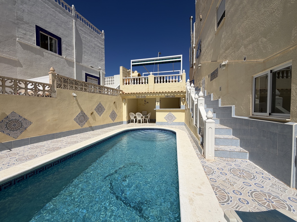 For sale - 3 Bedroom 3 Bathroom Townhouse in San Miguel De Salinas - , San Miguel De Salinas, Alicante, Spain - Alicante