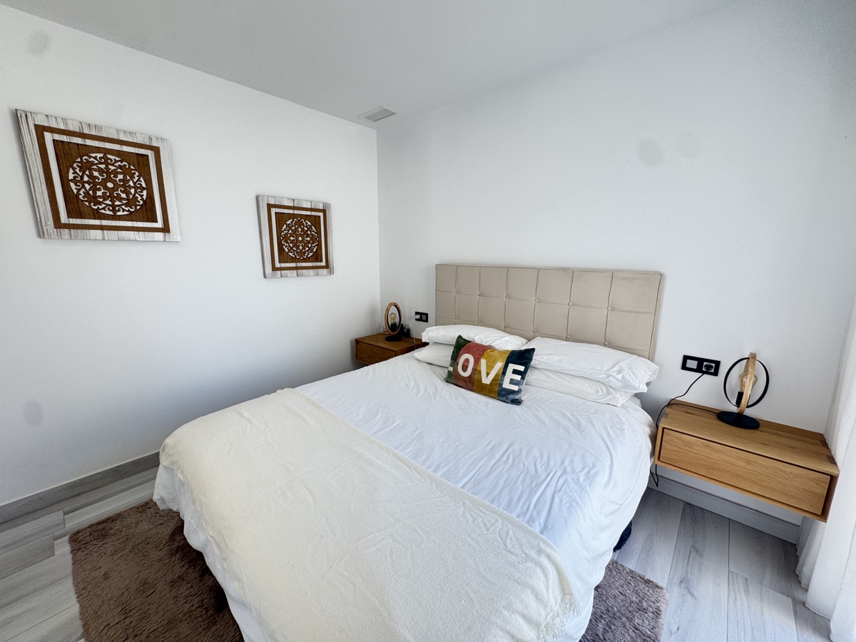 For sale - 4 Bedroom 4 Bathroom Villa in Lomas De Cabo Roig - , Lomas De Cabo Roig, Alicante, Spain - Alicante