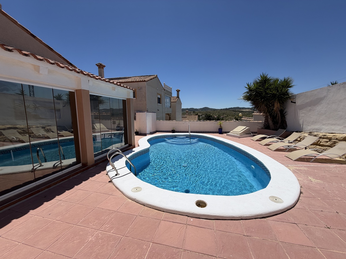 For sale - 4 Bedroom 4 Bathroom Villa in Torremendo - , Torremendo, Alicante, Spain - Alicante