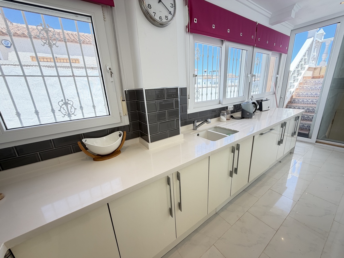 For sale - 4 Bedroom 4 Bathroom Villa in Torremendo - , Torremendo, Alicante, Spain - Alicante