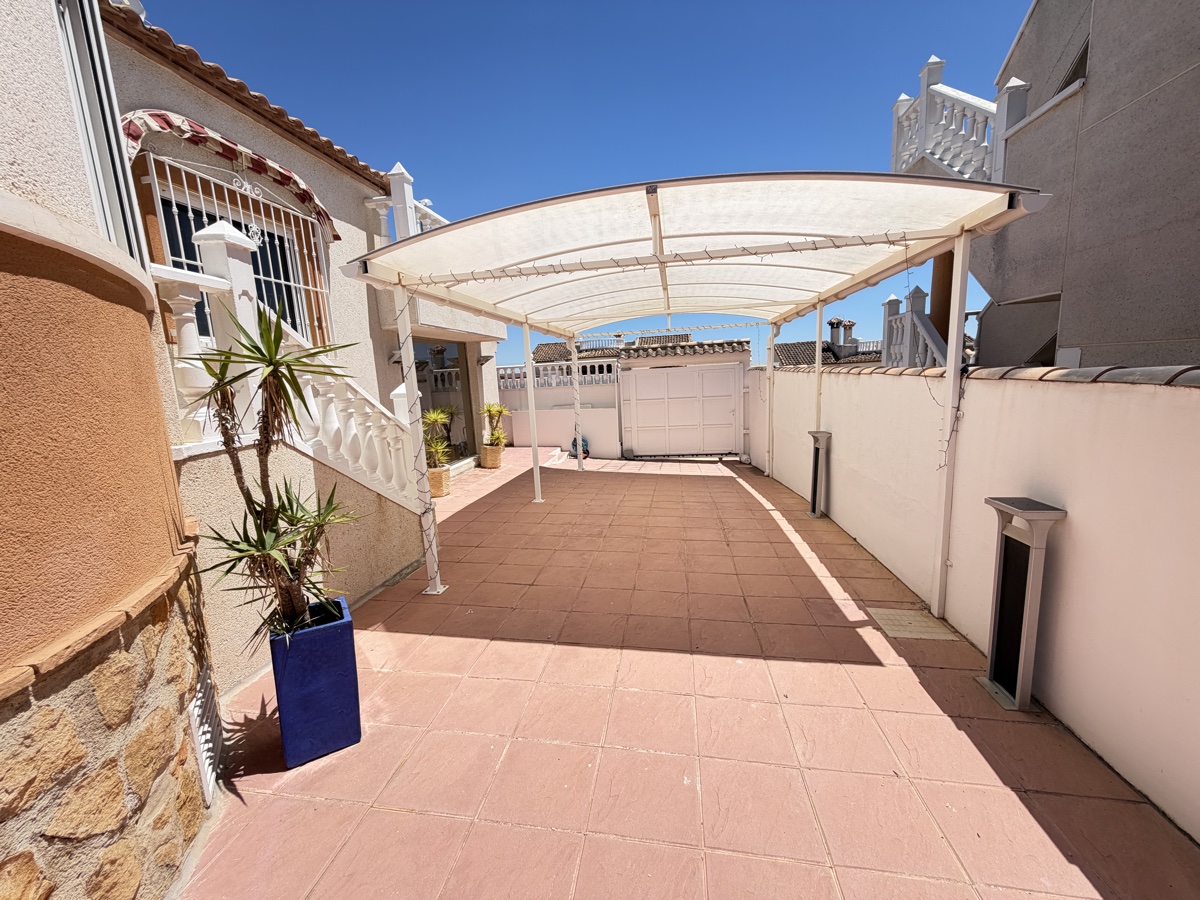 For sale - 4 Bedroom 4 Bathroom Villa in Torremendo - , Torremendo, Alicante, Spain - Alicante