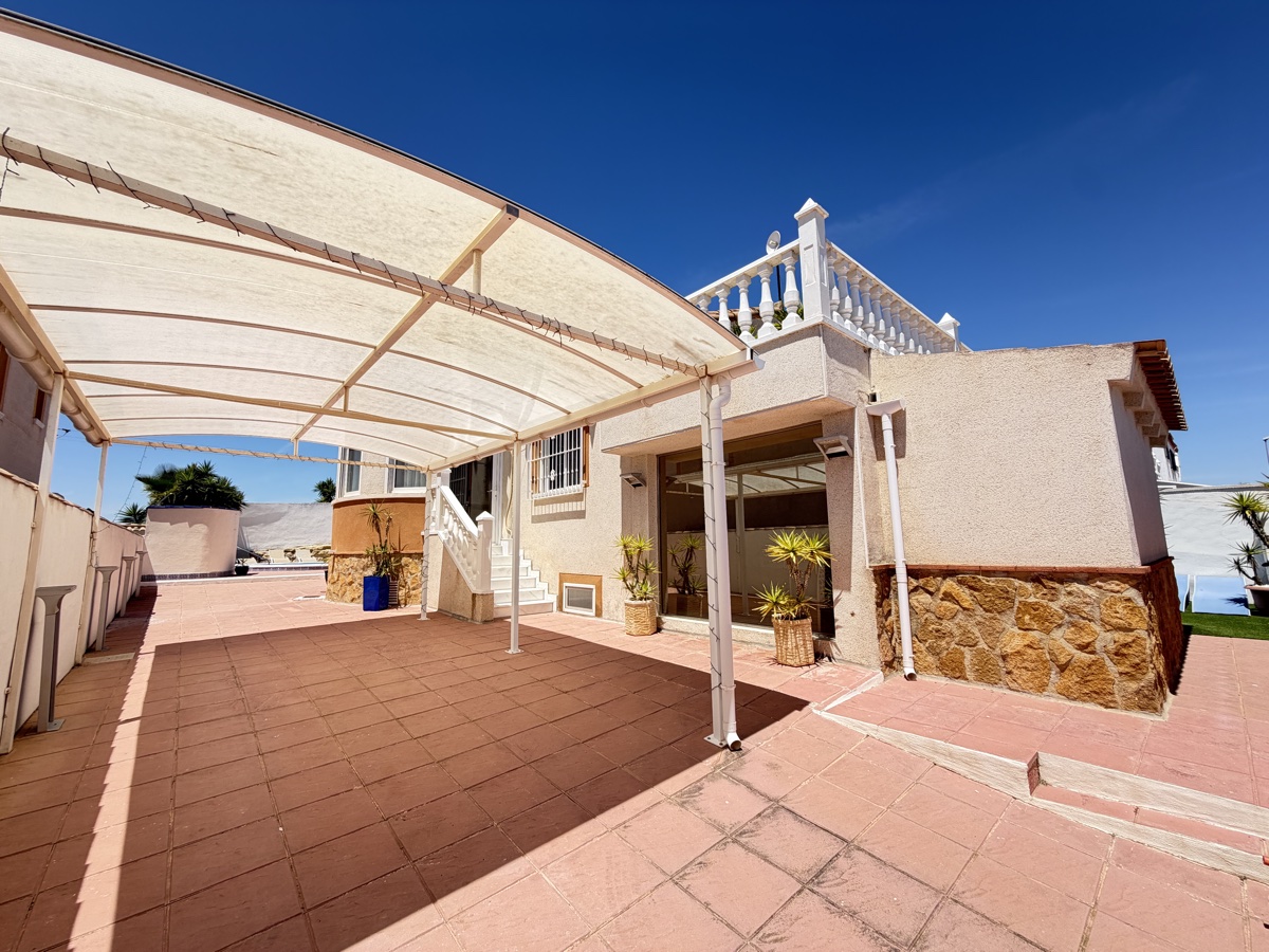 For sale - 4 Bedroom 4 Bathroom Villa in Torremendo - , Torremendo, Alicante, Spain - Alicante