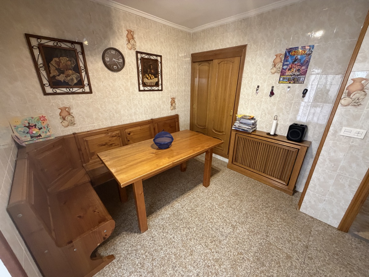 For sale - 4 Bedroom 3 Bathroom Villa in Los Balcones - , Los Balcones, Alicante, Spain - Alicante