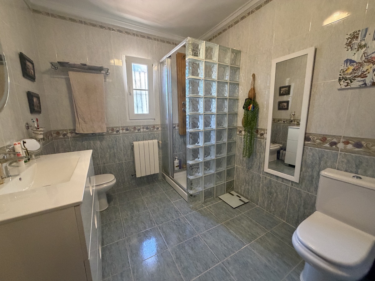 For sale - 4 Bedroom 3 Bathroom Villa in Los Balcones - , Los Balcones, Alicante, Spain - Alicante