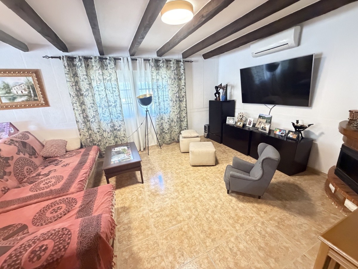 For sale - 4 Bedroom 3 Bathroom Villa in Los Balcones - , Los Balcones, Alicante, Spain - Alicante