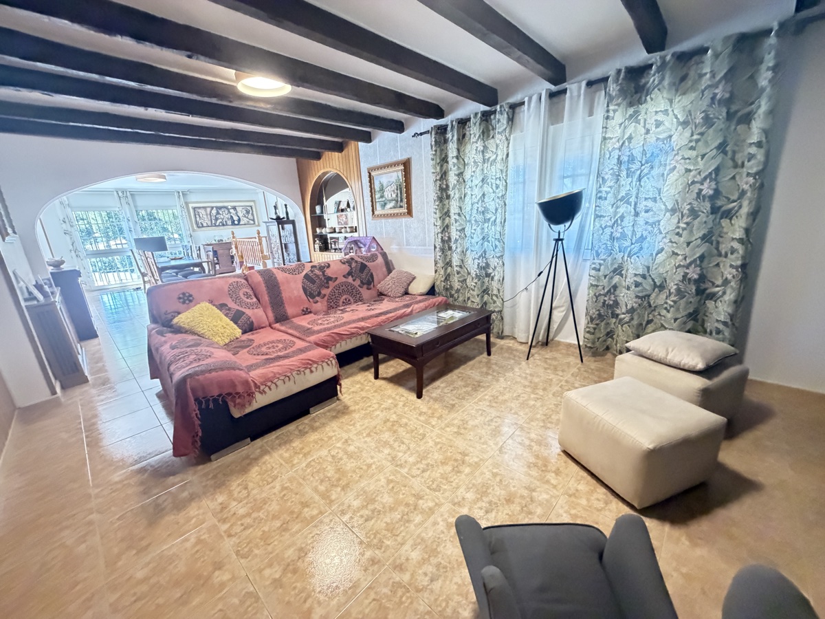 For sale - 4 Bedroom 3 Bathroom Villa in Los Balcones - , Los Balcones, Alicante, Spain - Alicante