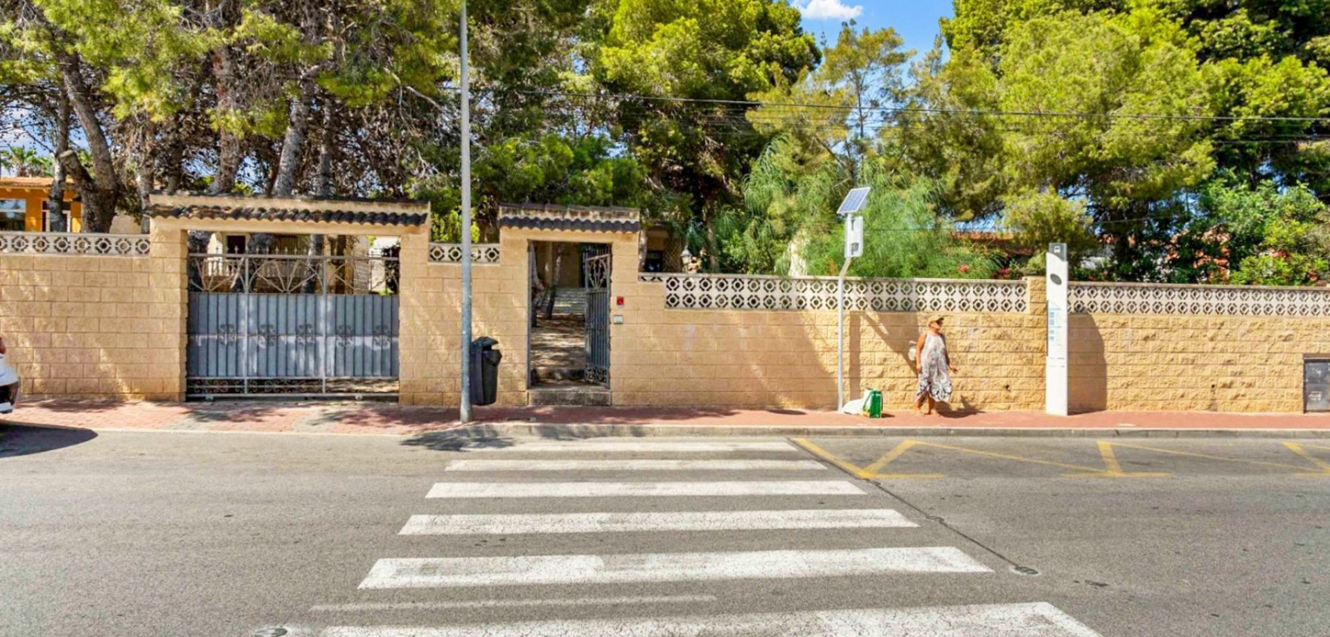 For sale - 8 Bedroom 4 Bathroom Detached Villa in Torrevieja - Los Balcones - Los Altos del Edén  - Costa Blanca (Alicante)