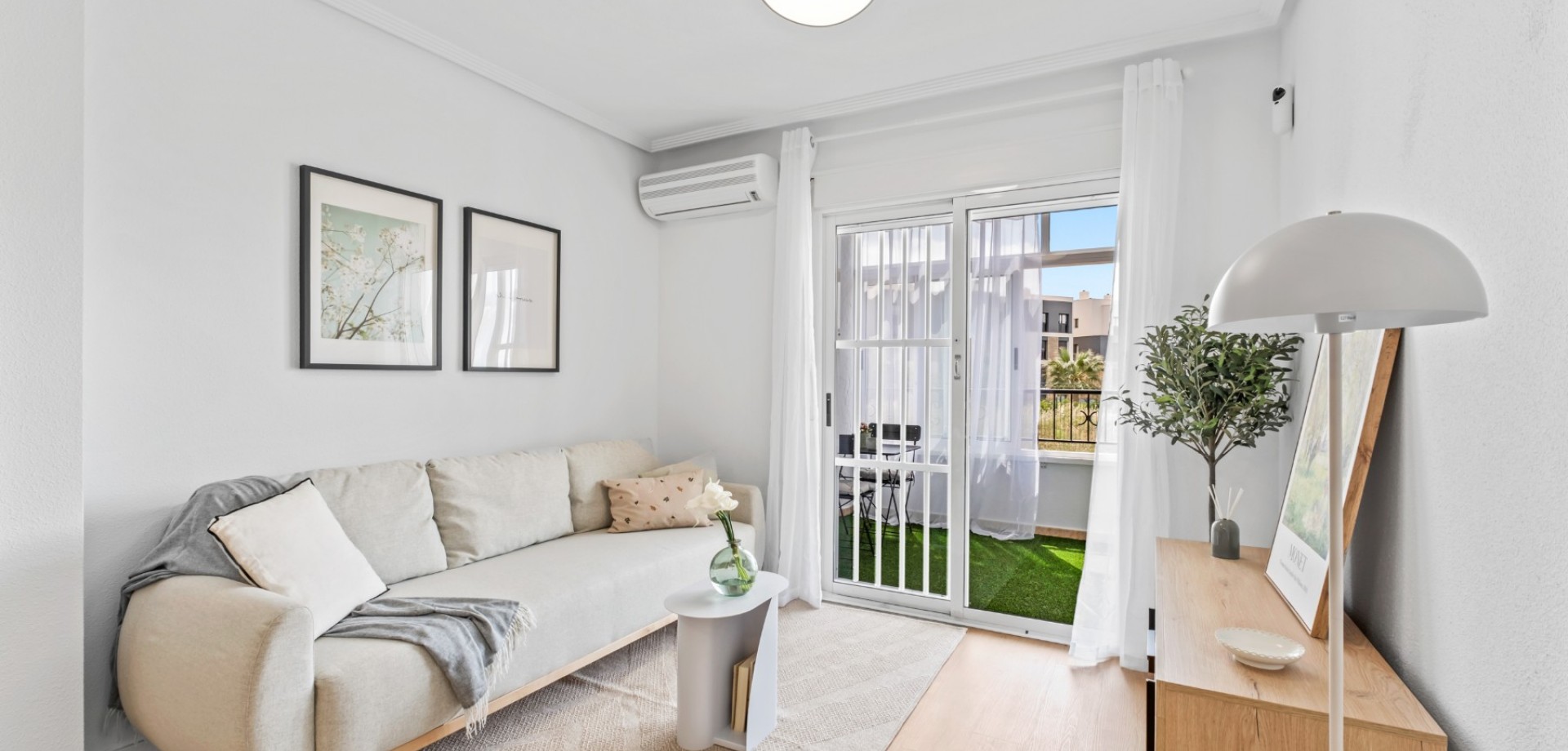 For sale - 2 Bedroom 1 Bathroom Apartment in Orihuela Costa - La Florida  - Costa Blanca (Alicante)