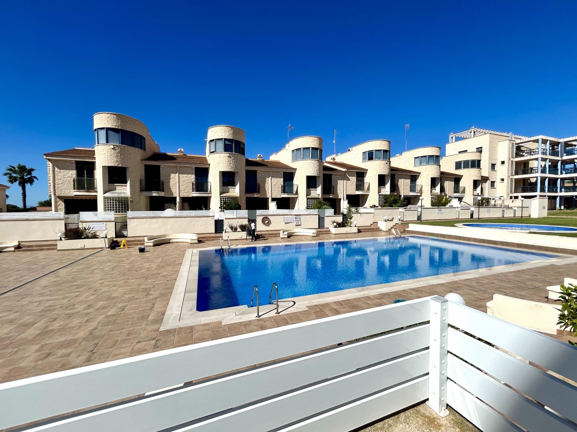 For sale - 3 Bedroom 2 Bathroom Townhouse in Cabo Roig - Aguamarina  - Alicante