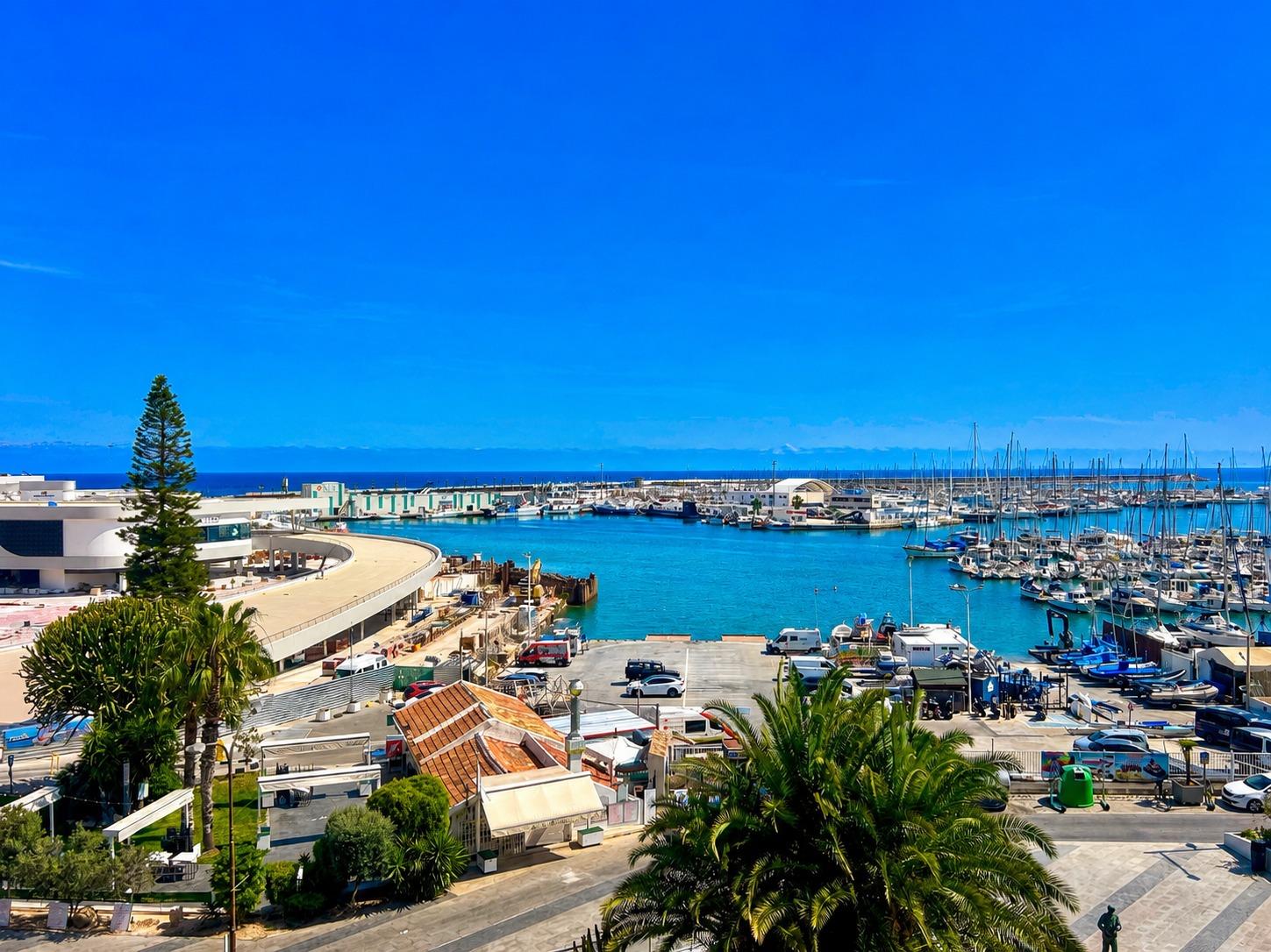 For sale - 4 Bedroom 2 Bathroom Apartment in Torrevieja - Centro - Muelle Pesquero  - Alicante