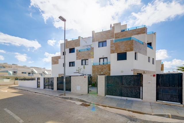 For sale - 3 Bedroom 3 Bathroom Terraced house in Orihuela Costa - Las Filipinas  - Alicante