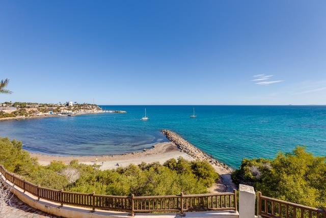 For sale - 3 Bedroom 3 Bathroom Terraced house in Orihuela Costa - Las Filipinas  - Alicante