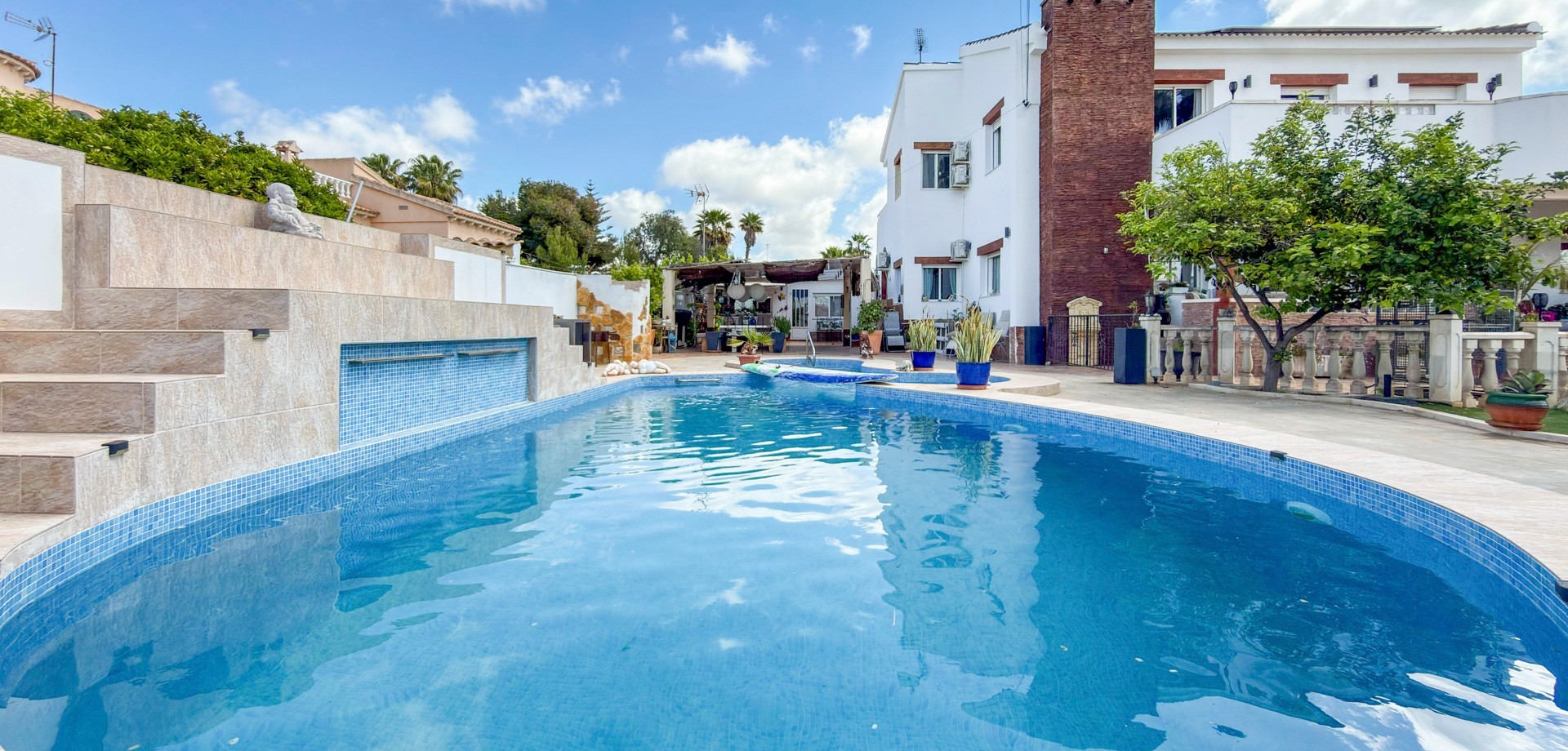 For sale - 7 Bedroom 4 Bathroom Detached Villa in Ciudad Quesada - Ciudad Quesada  - Costa Blanca (Alicante)