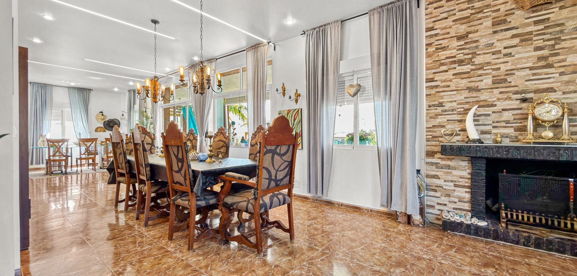 For sale - 7 Bedroom 4 Bathroom Detached Villa in Ciudad Quesada - Ciudad Quesada  - Costa Blanca (Alicante)