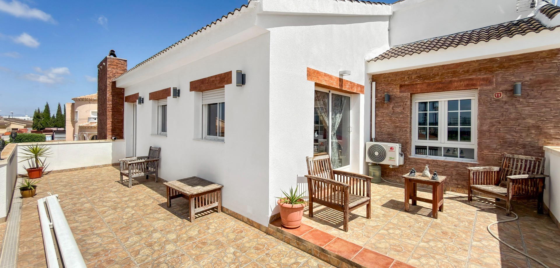 For sale - 7 Bedroom 4 Bathroom Detached Villa in Ciudad Quesada - Ciudad Quesada  - Costa Blanca (Alicante)