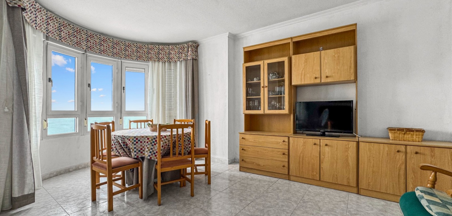 For sale - 3 Bedroom 2 Bathroom Apartment in Torrevieja - Playa de los Locos  - Costa Blanca (Alicante)