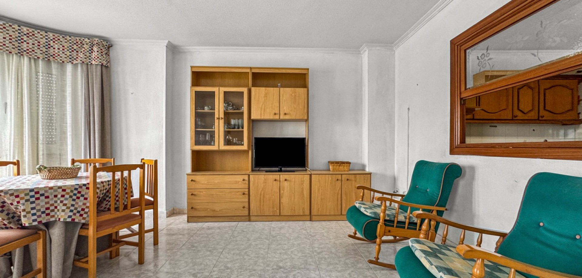 For sale - 3 Bedroom 2 Bathroom Apartment in Torrevieja - Playa de los Locos  - Costa Blanca (Alicante)