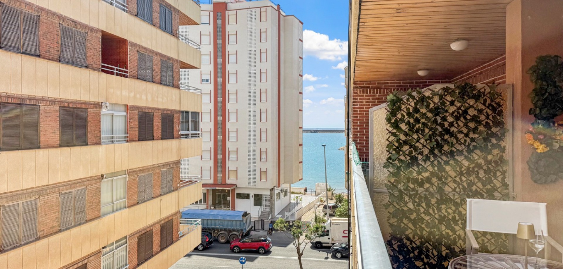 For sale - 3 Bedroom 2 Bathroom Apartment in Torrevieja - El Acequión - Los Náufragos  - Costa Blanca (Alicante)