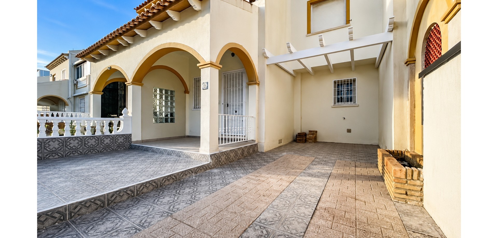 For sale - 2 Bedroom 2 Bathroom Townhouse in Playa Flamenca - Playa Flamenca  - Alicante