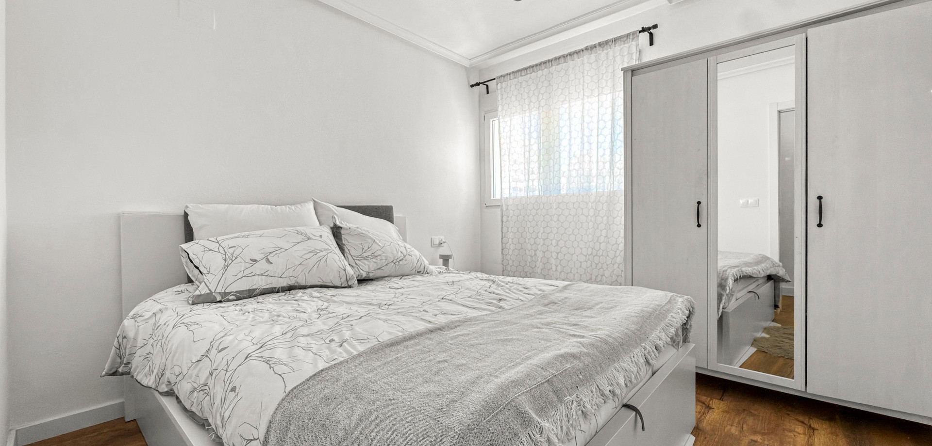 For sale - 2 Bedroom 1 Bathroom Apartment in Torrevieja - Torrevieja  - Costa Blanca (Alicante)