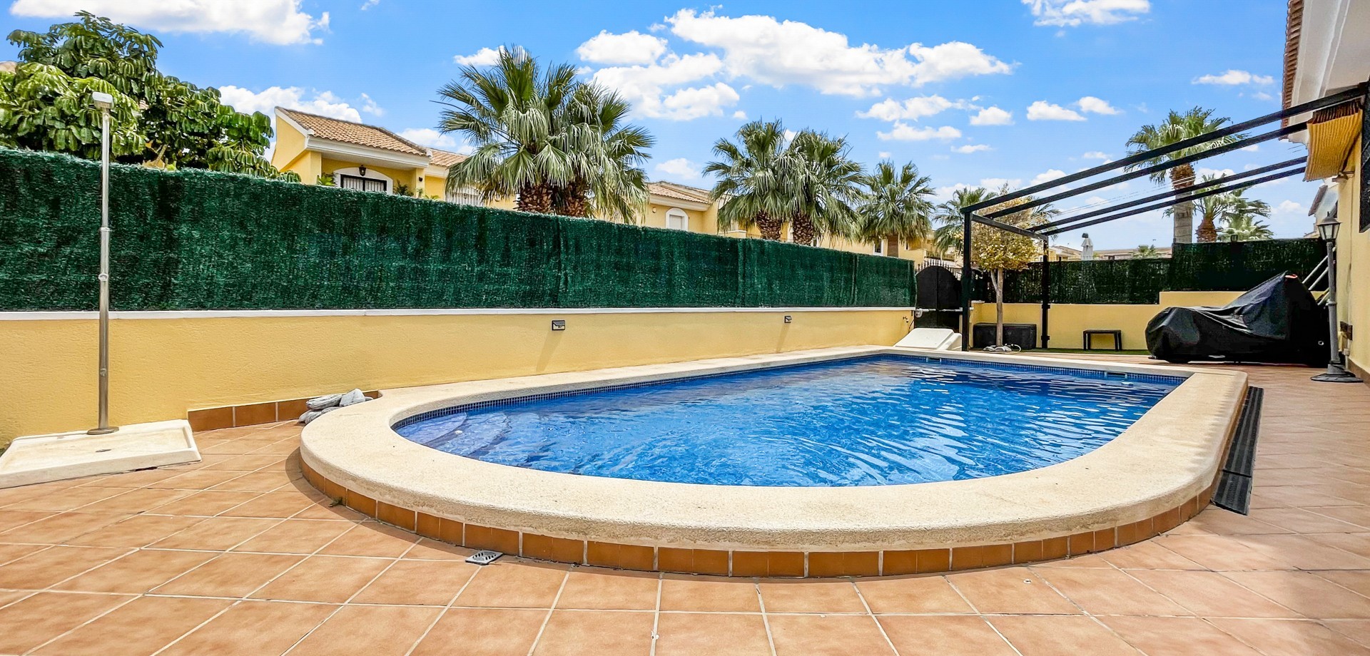 For sale - 3 Bedroom 2 Bathroom Detached Villa in Villamartin - Los Dolses  - Alicante