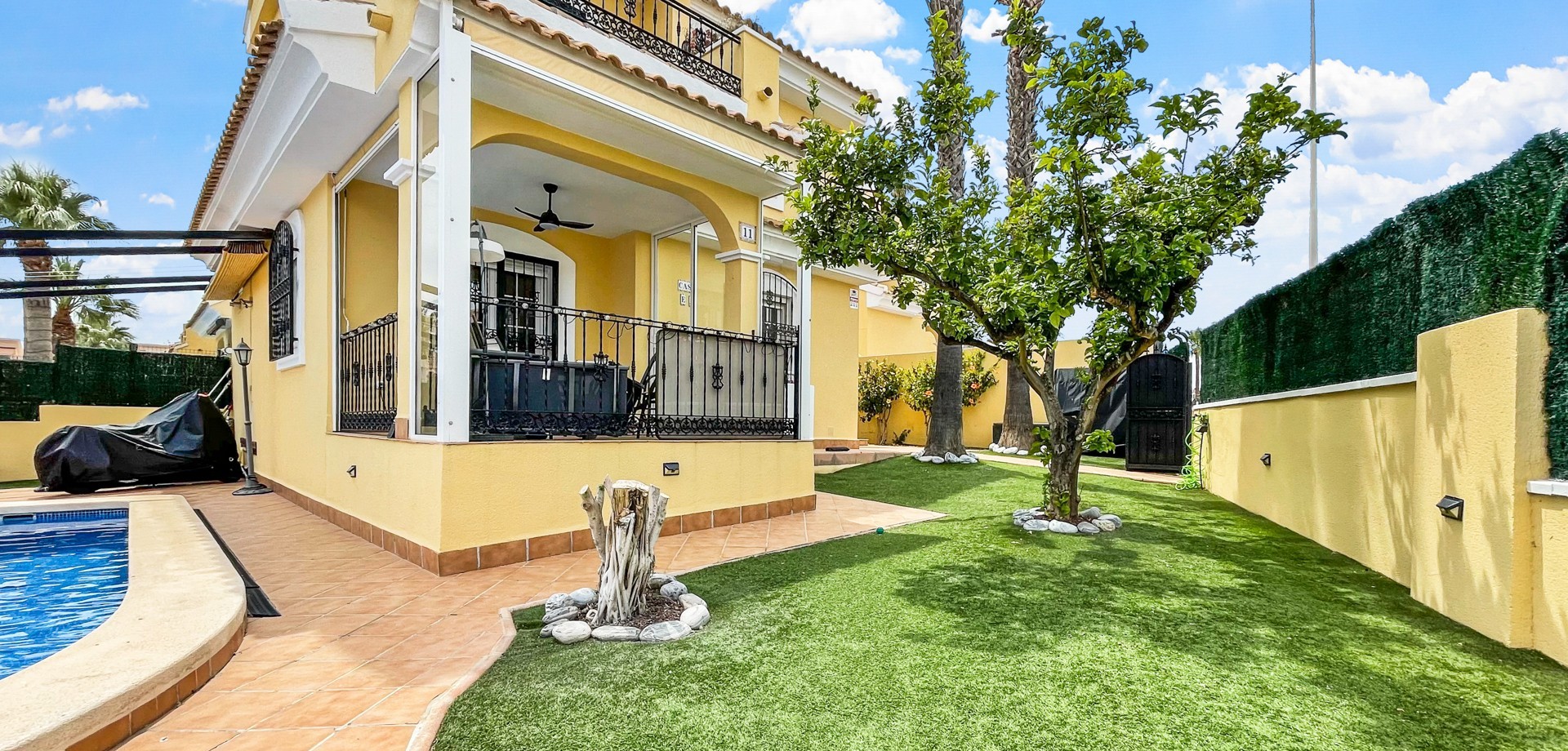 For sale - 3 Bedroom 2 Bathroom Detached Villa in Villamartin - Los Dolses  - Alicante