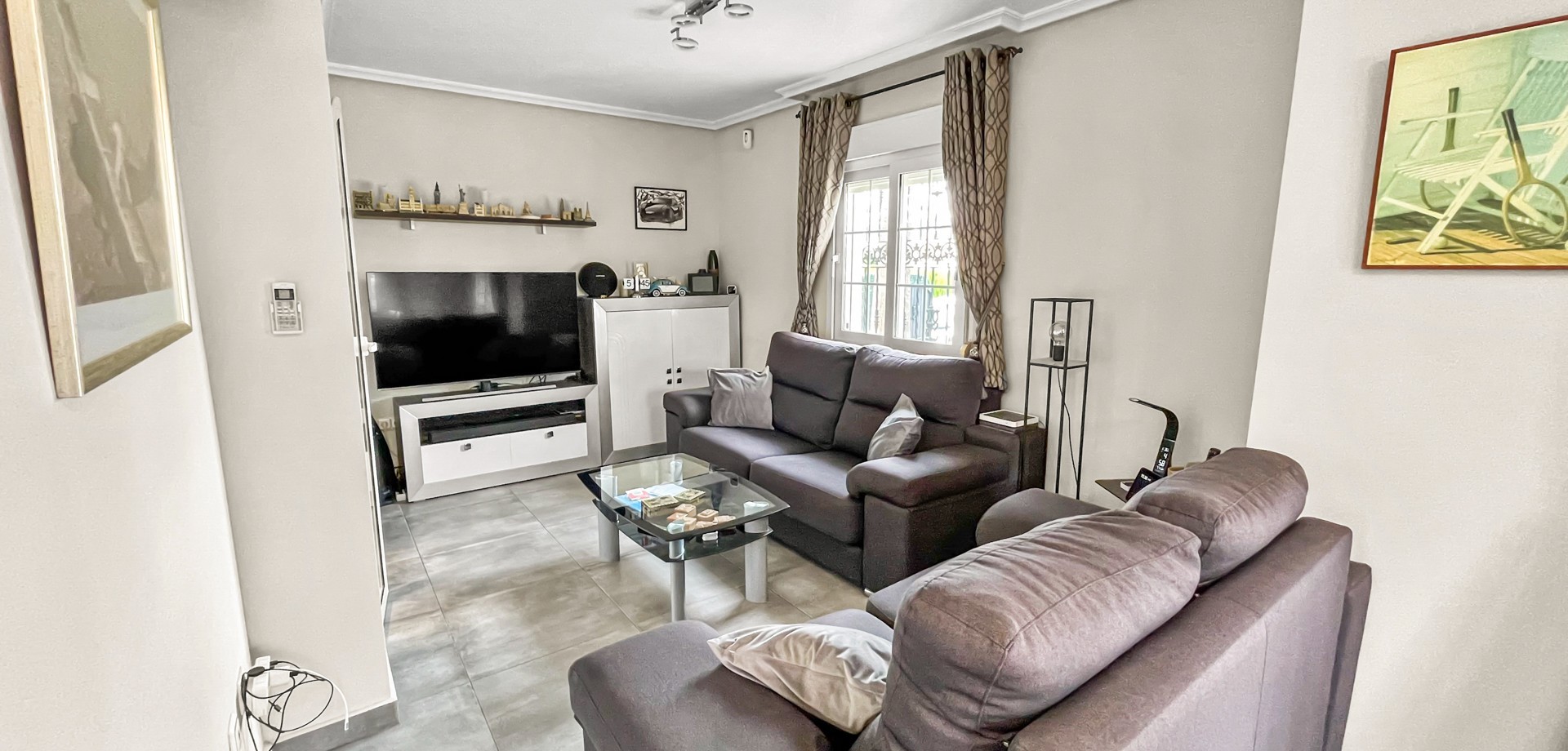 For sale - 3 Bedroom 2 Bathroom Detached Villa in Villamartin - Los Dolses  - Alicante