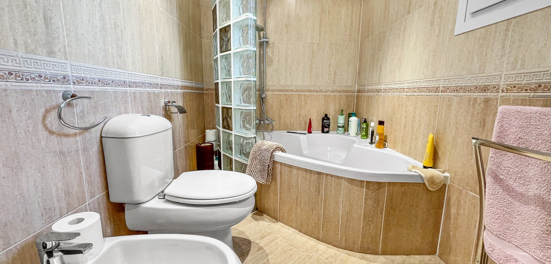 For sale - 3 Bedroom 2 Bathroom Detached Villa in Villamartin - Los Dolses  - Alicante