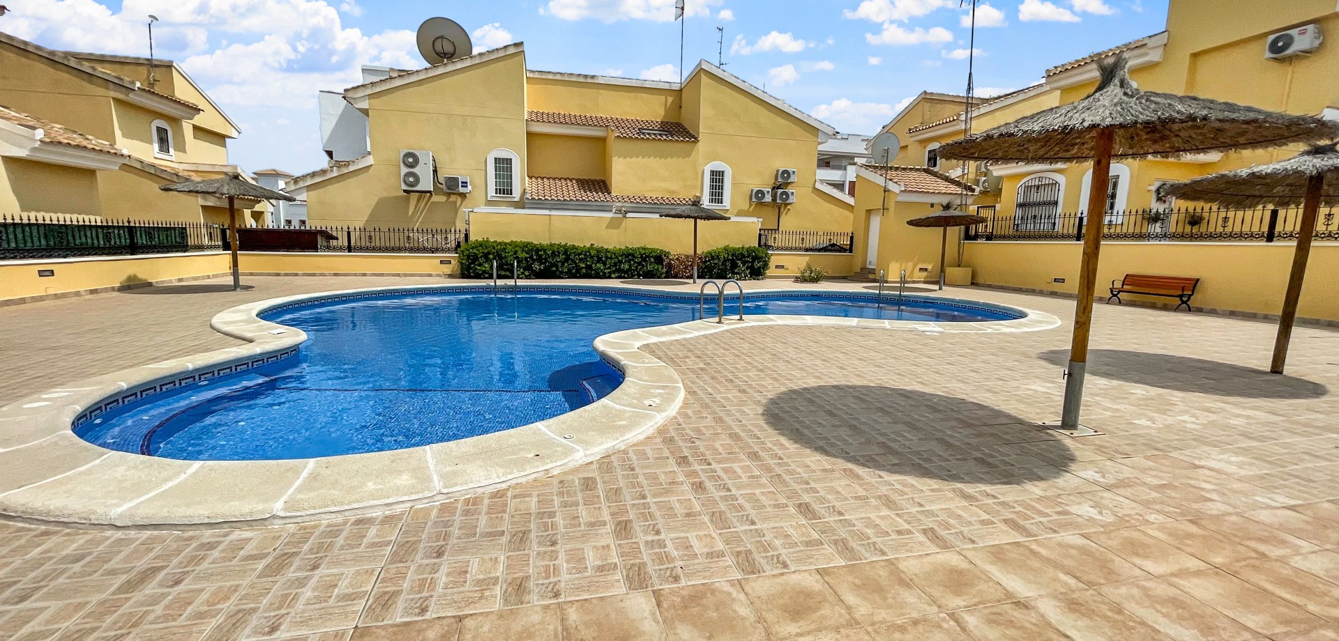 For sale - 3 Bedroom 2 Bathroom Detached Villa in Villamartin - Los Dolses  - Alicante