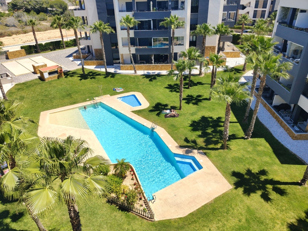 3 Bedroom 2 Bathroom Apartment / Flat in Torrevieja