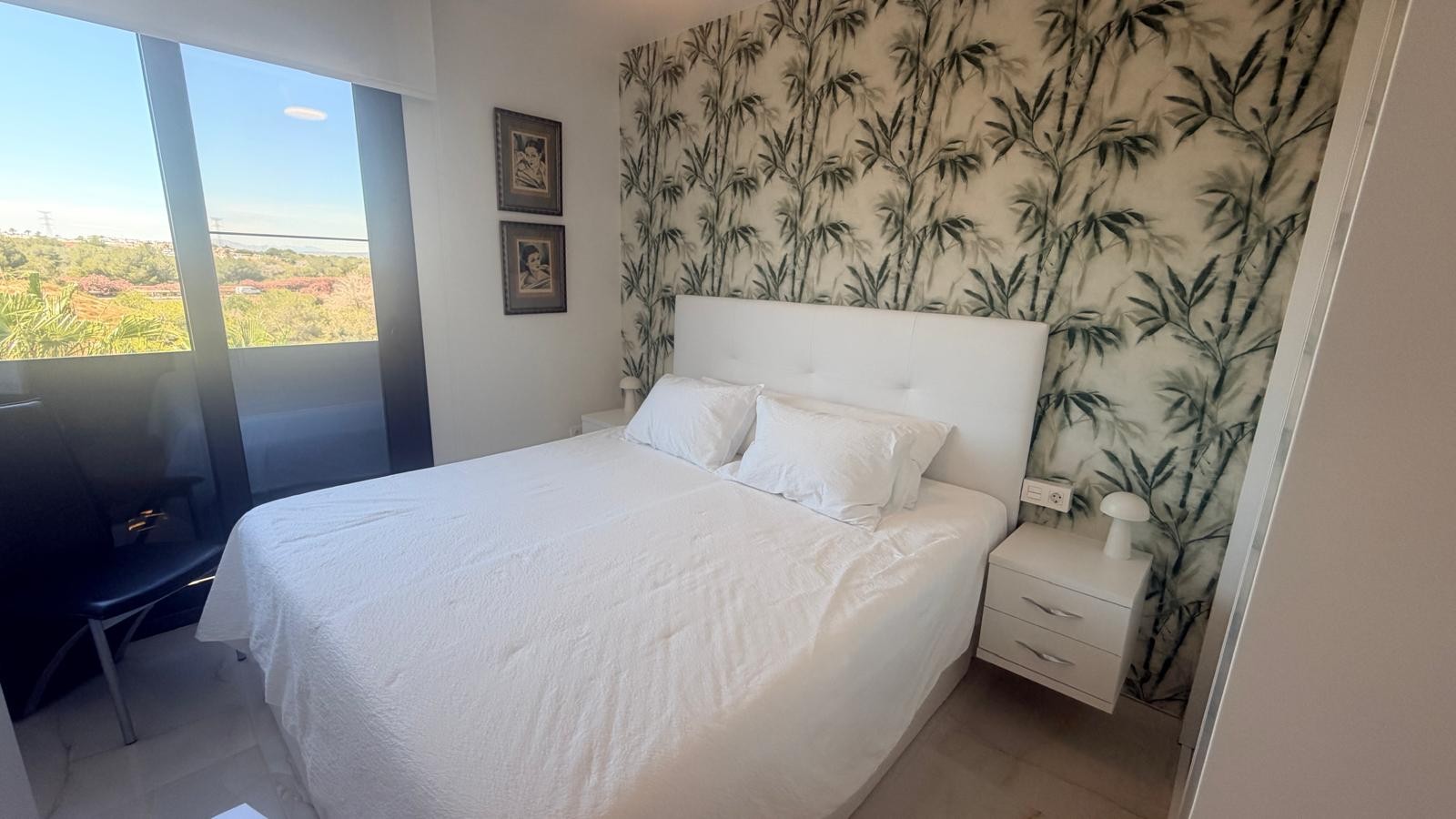 For sale - 3 Bedroom 2 Bathroom Apartment / Flat in Torrevieja - Los altos  - Alicante