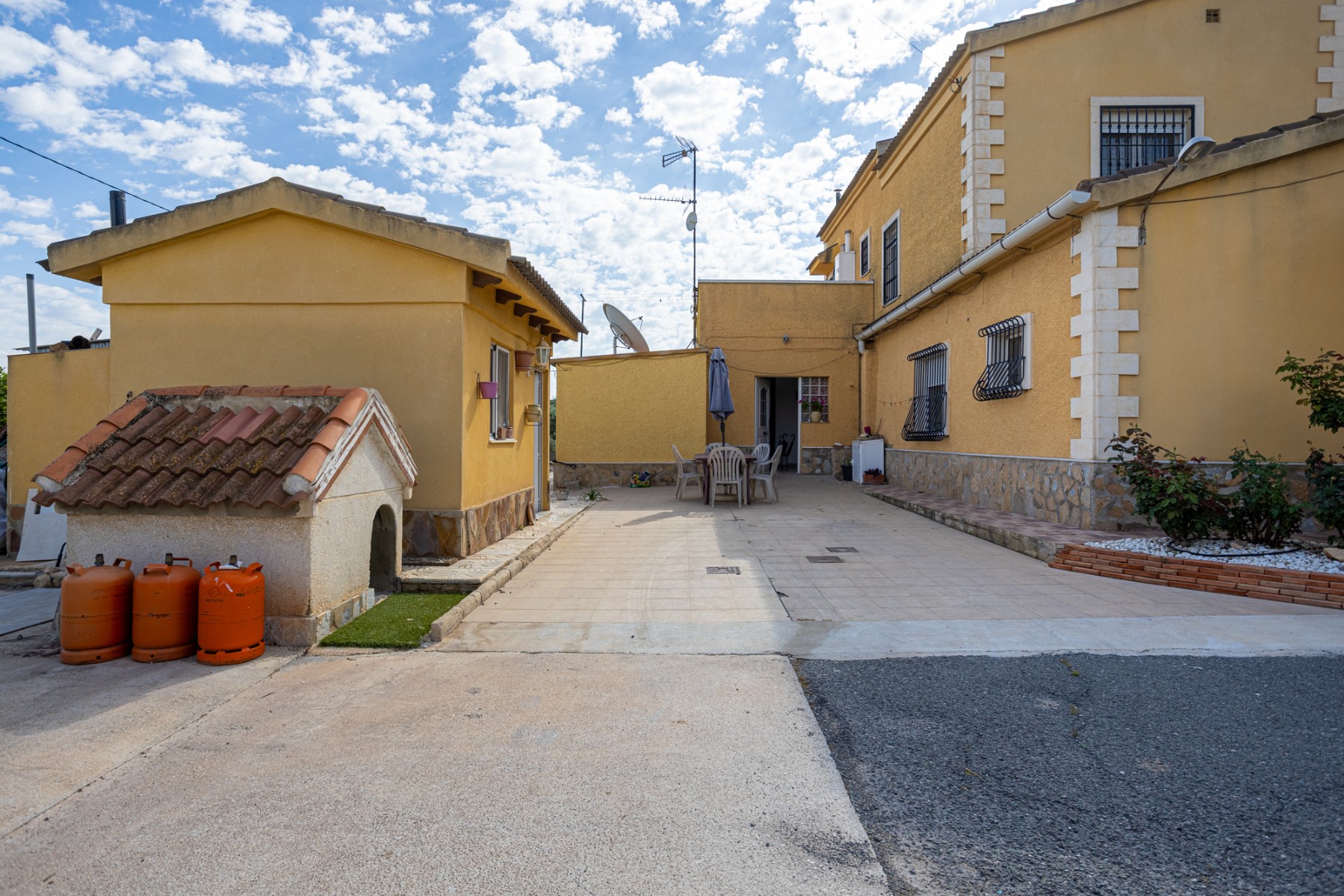 For sale - 5 Bedroom 3 Bathroom Detached Villa in Elche - La Hoya  - Alicante