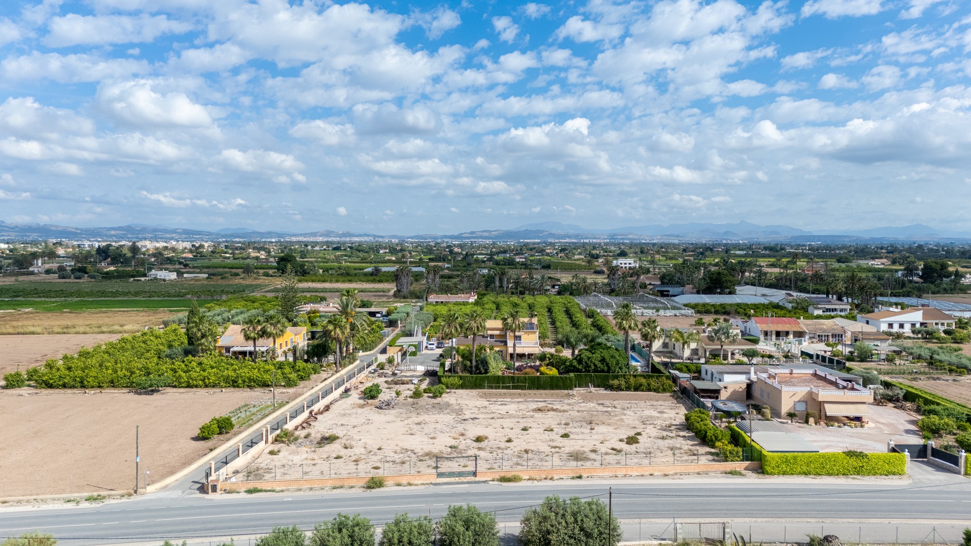 For sale - 5 Bedroom 3 Bathroom Detached Villa in Elche - La Hoya  - Alicante