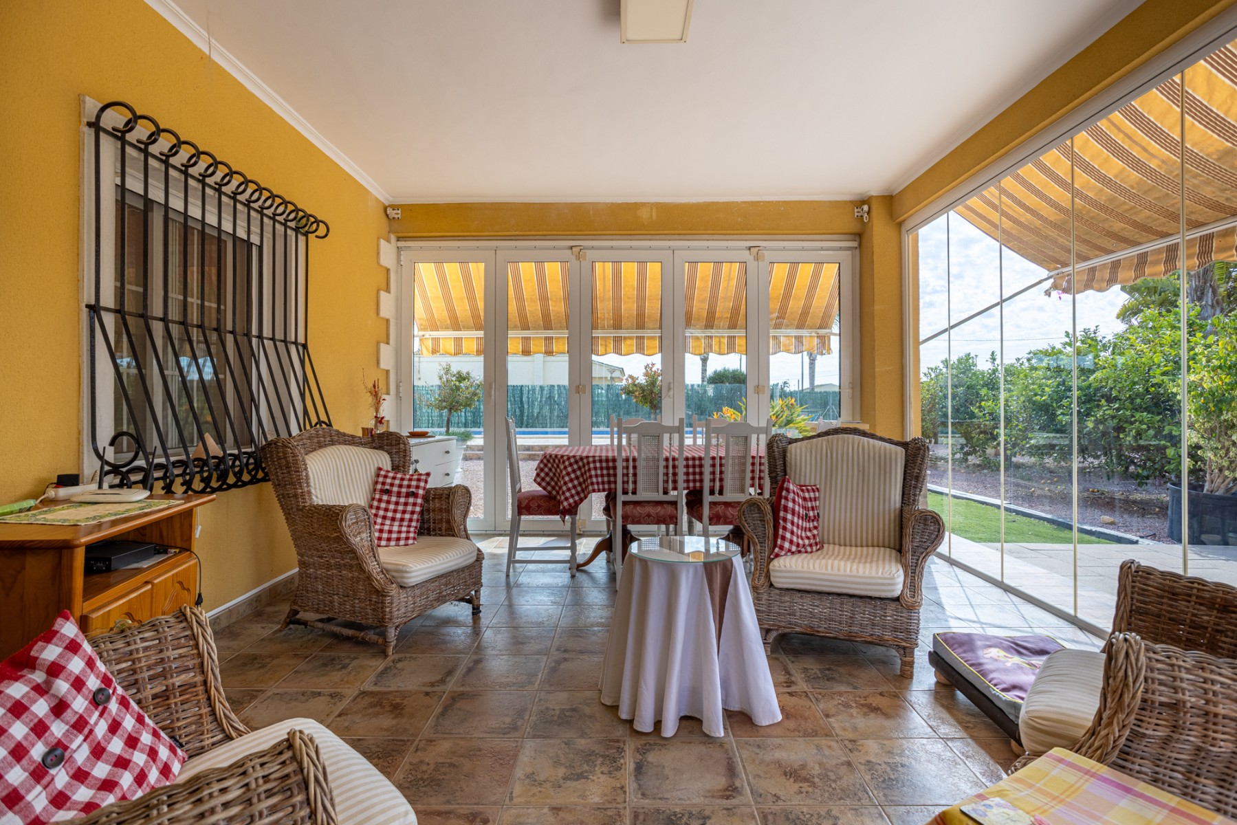 For sale - 5 Bedroom 3 Bathroom Detached Villa in Elche - La Hoya  - Alicante