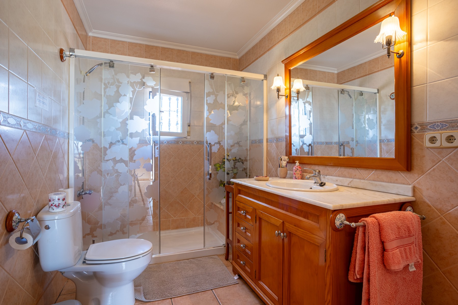 For sale - 5 Bedroom 3 Bathroom Detached Villa in Elche - La Hoya  - Alicante
