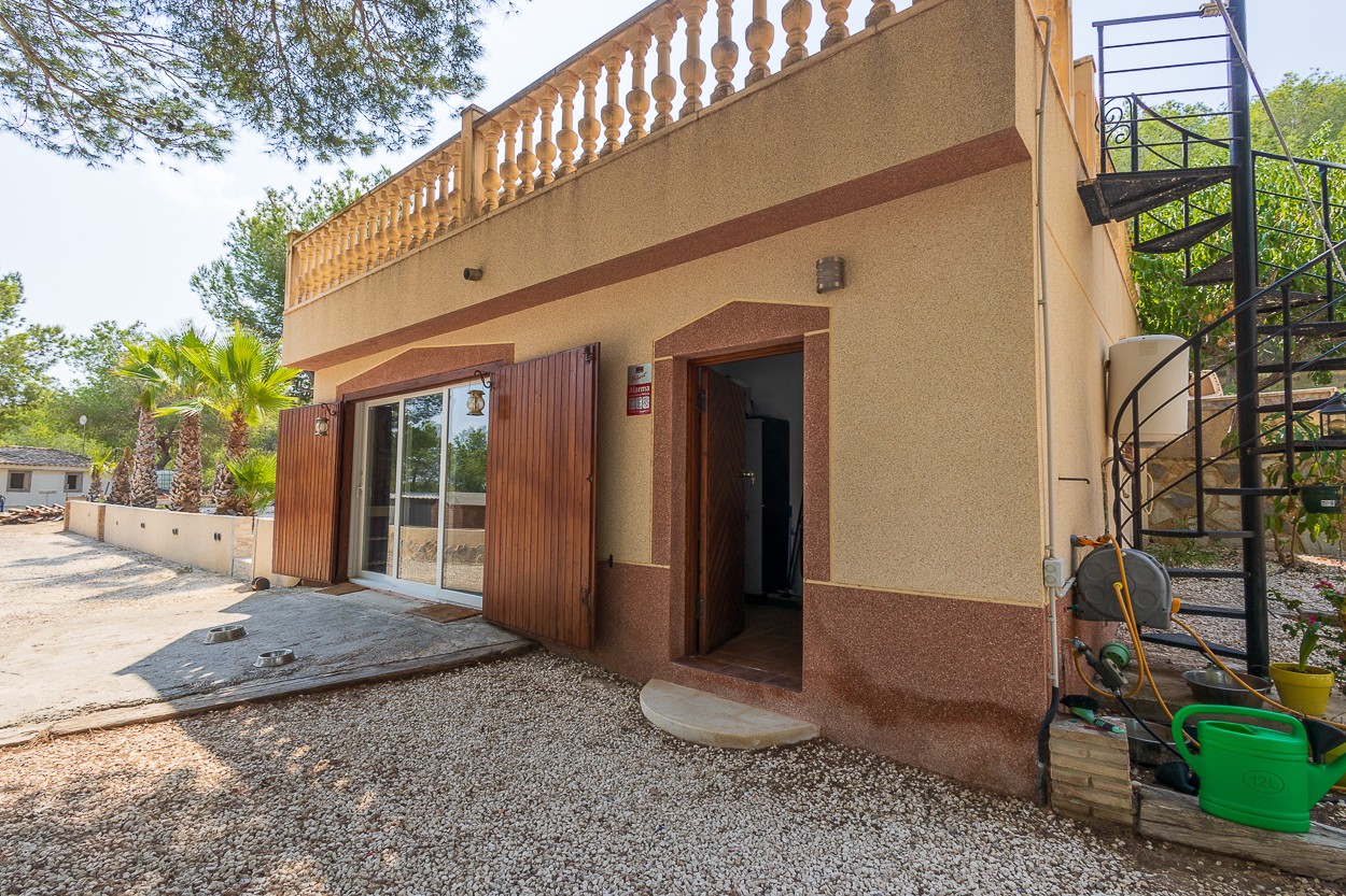 For sale - 4 Bedroom 2 Bathroom Country Property/Finca in Torremendo - Torremendo  - Alicante
