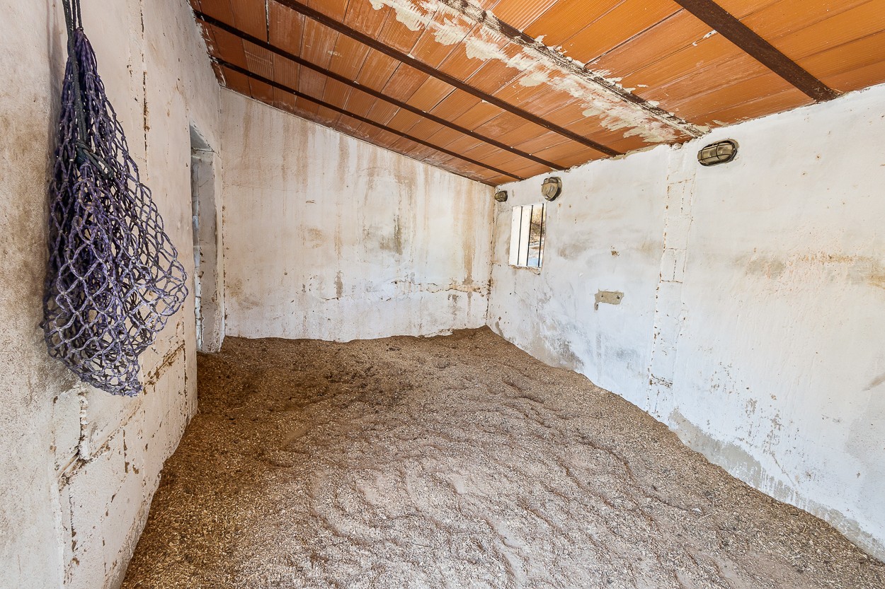 For sale - 4 Bedroom 2 Bathroom Country Property/Finca in Torremendo - Torremendo  - Alicante