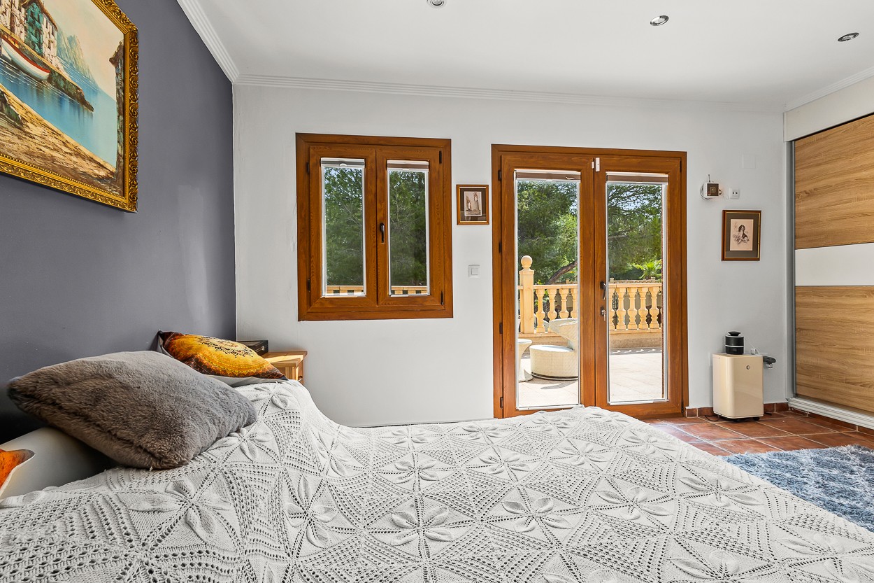 For sale - 4 Bedroom 2 Bathroom Country Property/Finca in Torremendo - Torremendo  - Alicante