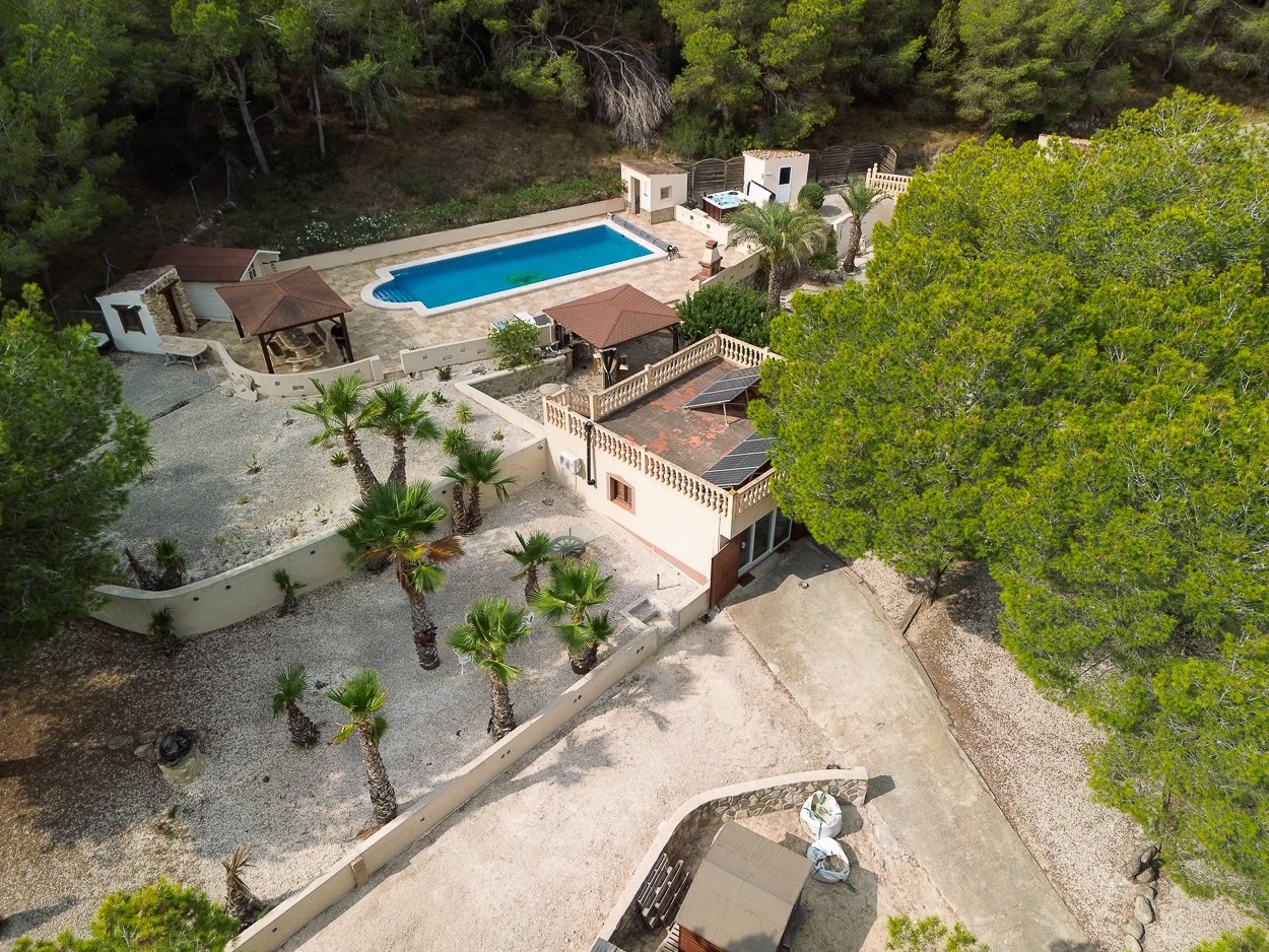 For sale - 4 Bedroom 2 Bathroom Country Property/Finca in Torremendo - Torremendo  - Alicante