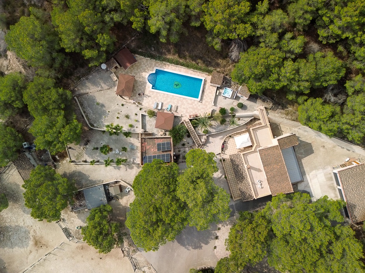 For sale - 4 Bedroom 2 Bathroom Country Property/Finca in Torremendo - Torremendo  - Alicante