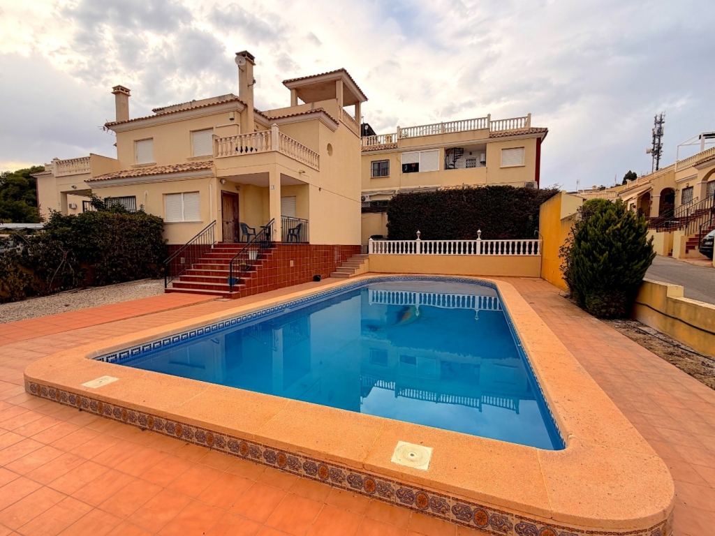 3 Bedroom 2 Bathroom Semi-Detached in Algorfa