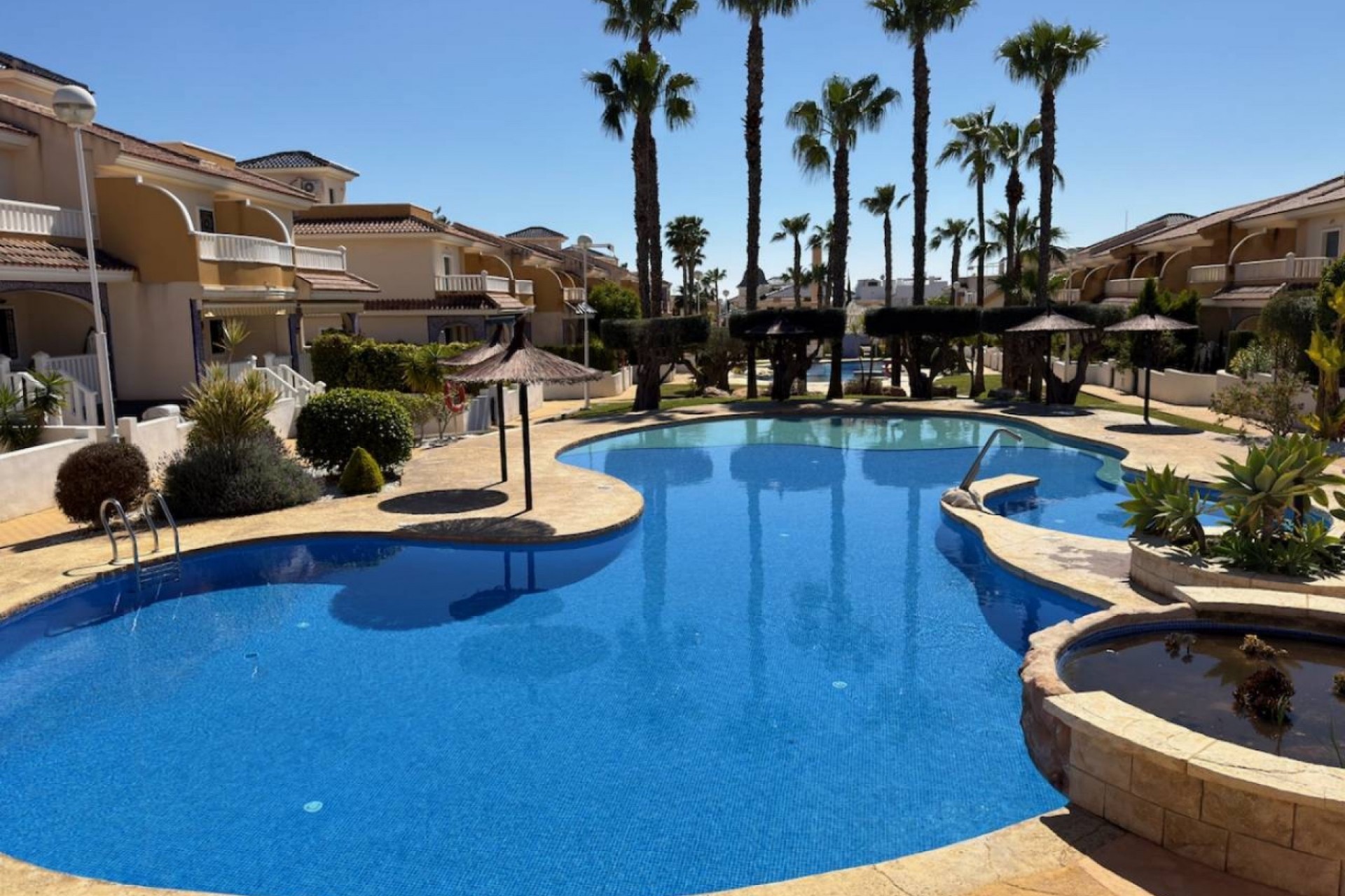 For sale - 2 Bedroom 1 Bathroom Apartment in Ciudad Quesada - Doña pepa  - Alicante