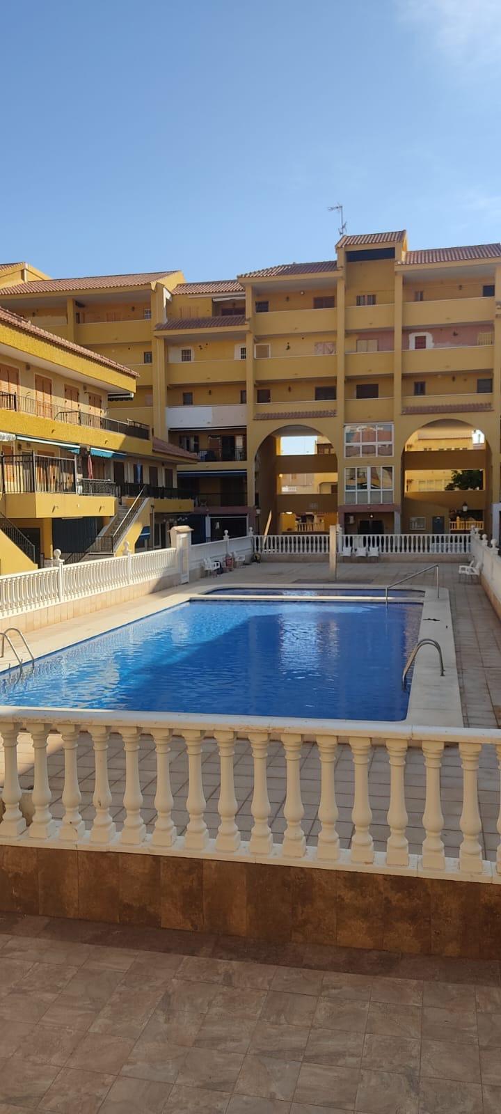 For sale - 2 Bedroom 2 Bathroom Town House in Torrevieja - Los Europeos  - Alicante