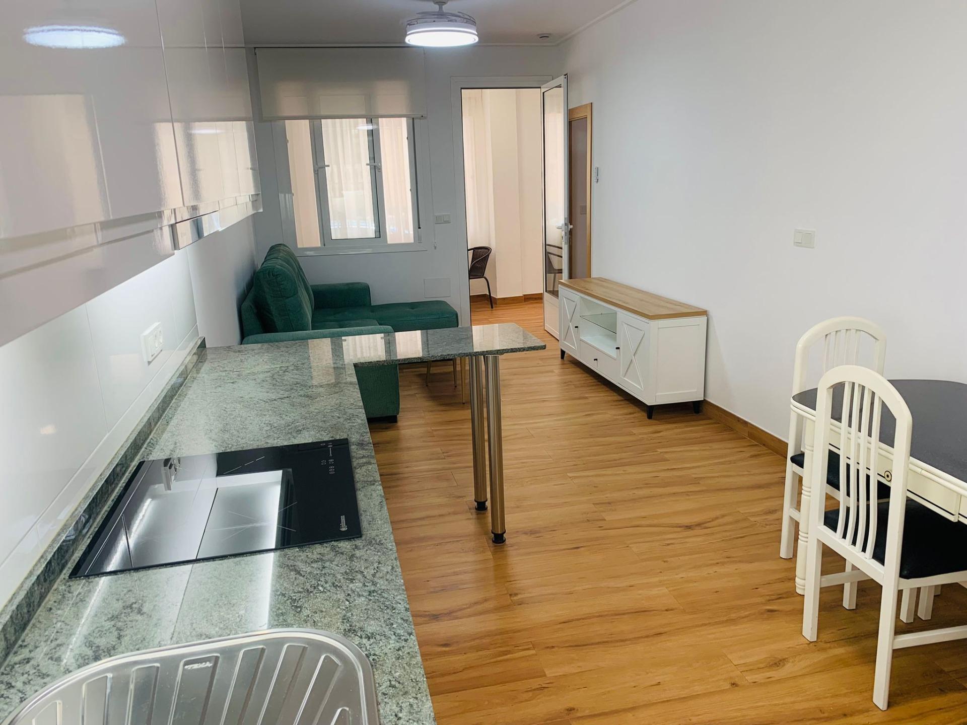 For sale - 2 Bedroom 2 Bathroom Apartment in Torrevieja - Playa Del Cura  - Alicante