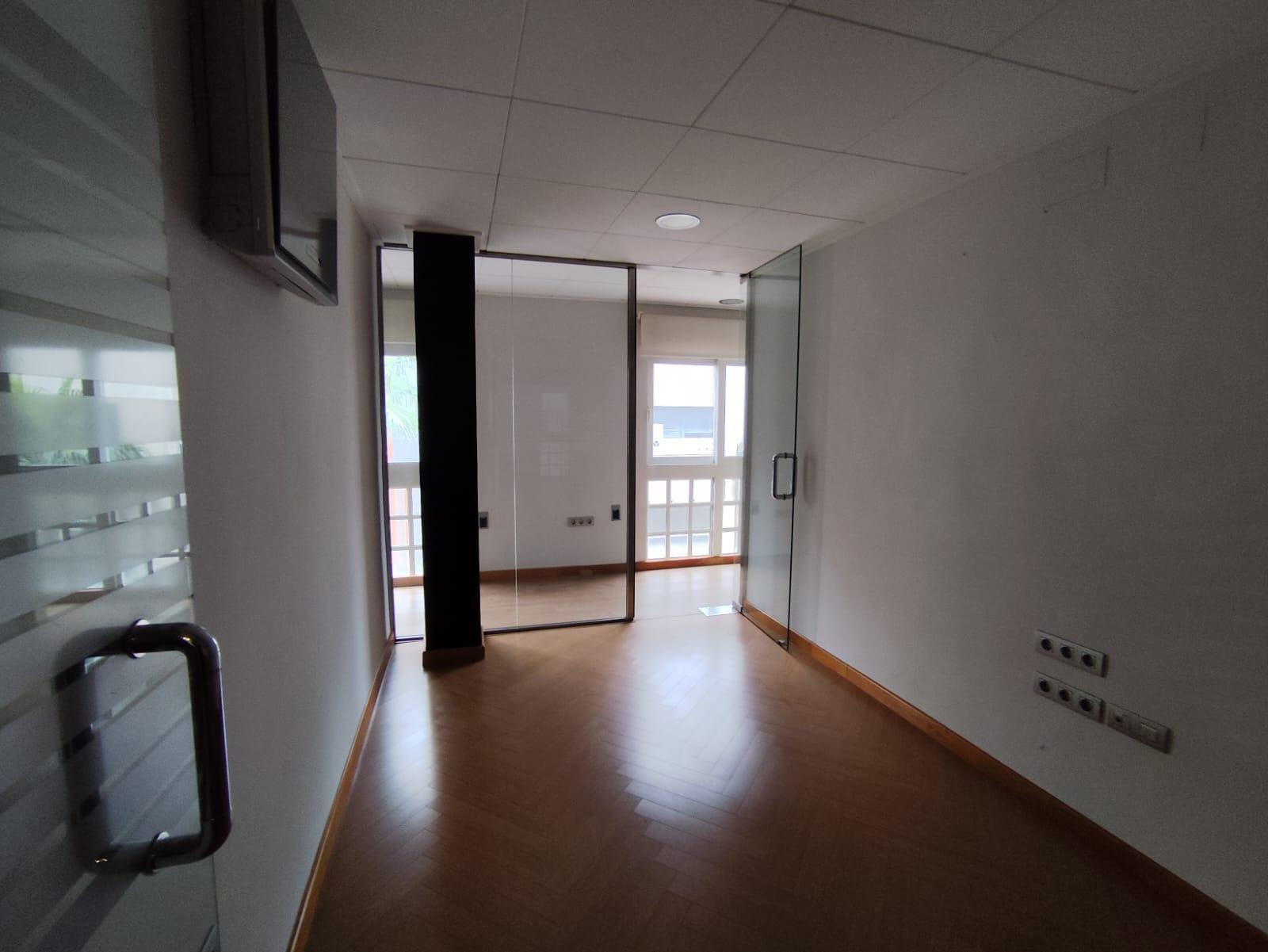 For sale - 7 Bedroom 2 Bathroom Apartment in Torrevieja - Puerto  - Alicante