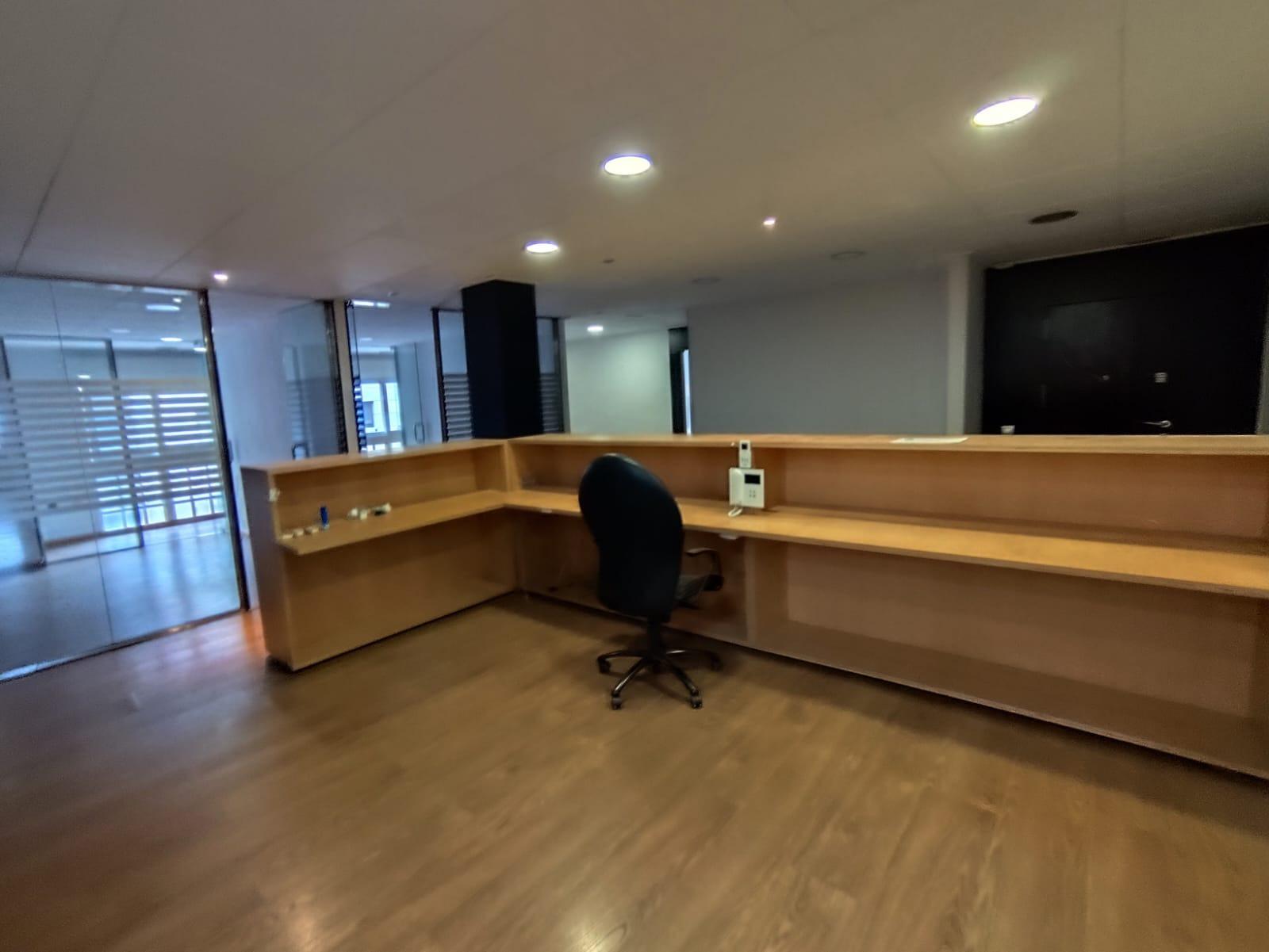 For sale - 7 Bedroom 2 Bathroom Apartment in Torrevieja - Puerto  - Alicante