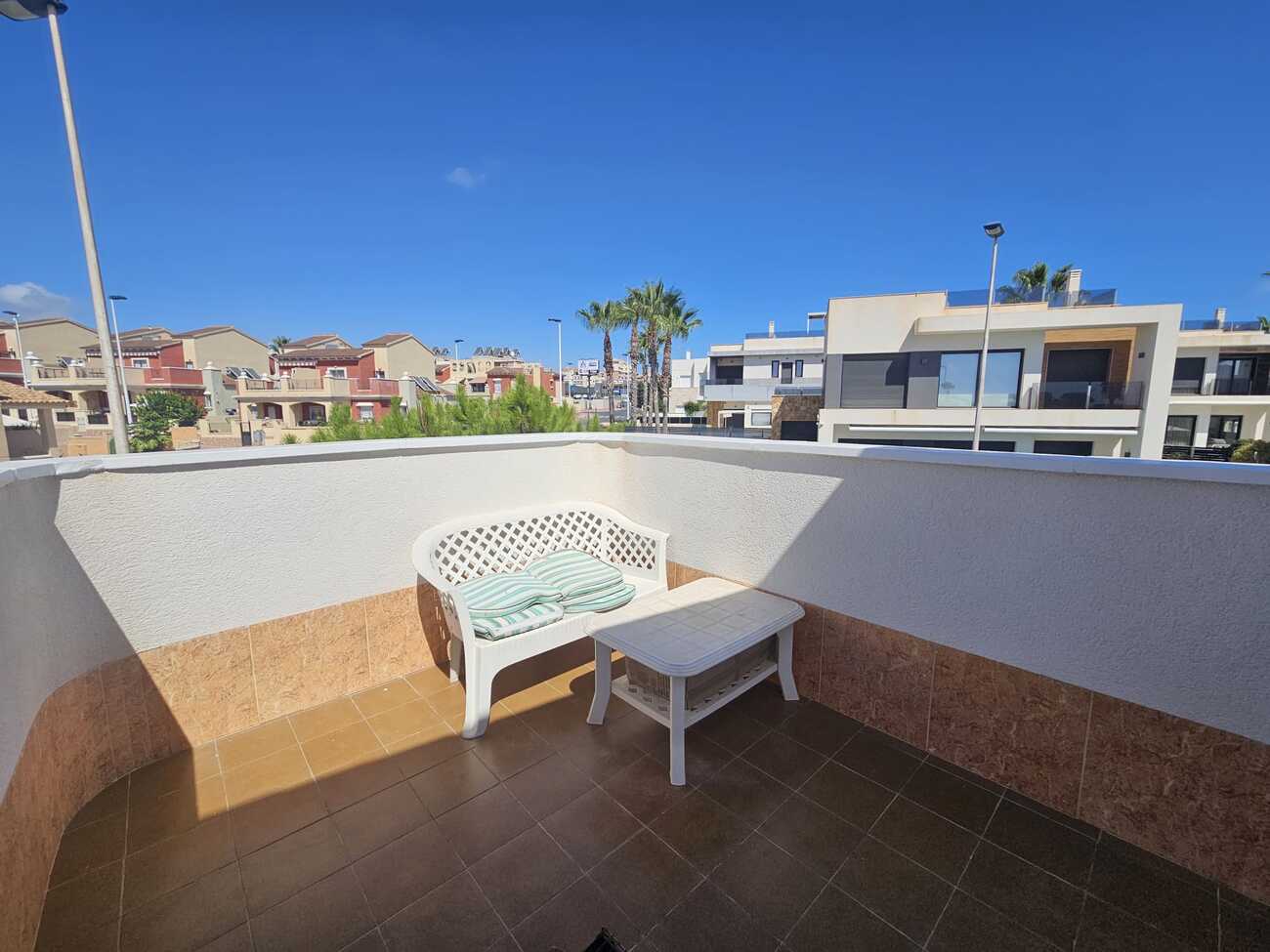 For sale - 3 Bedroom 2 Bathroom Villa in Torrevieja - Torre Del Moro  - Alicante