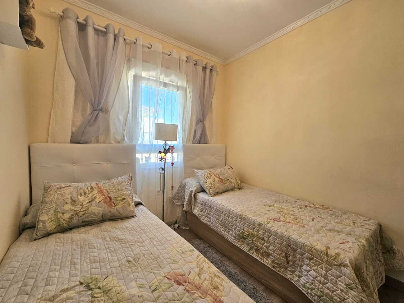For sale - 3 Bedroom 2 Bathroom Villa in Torrevieja - Torre Del Moro  - Alicante