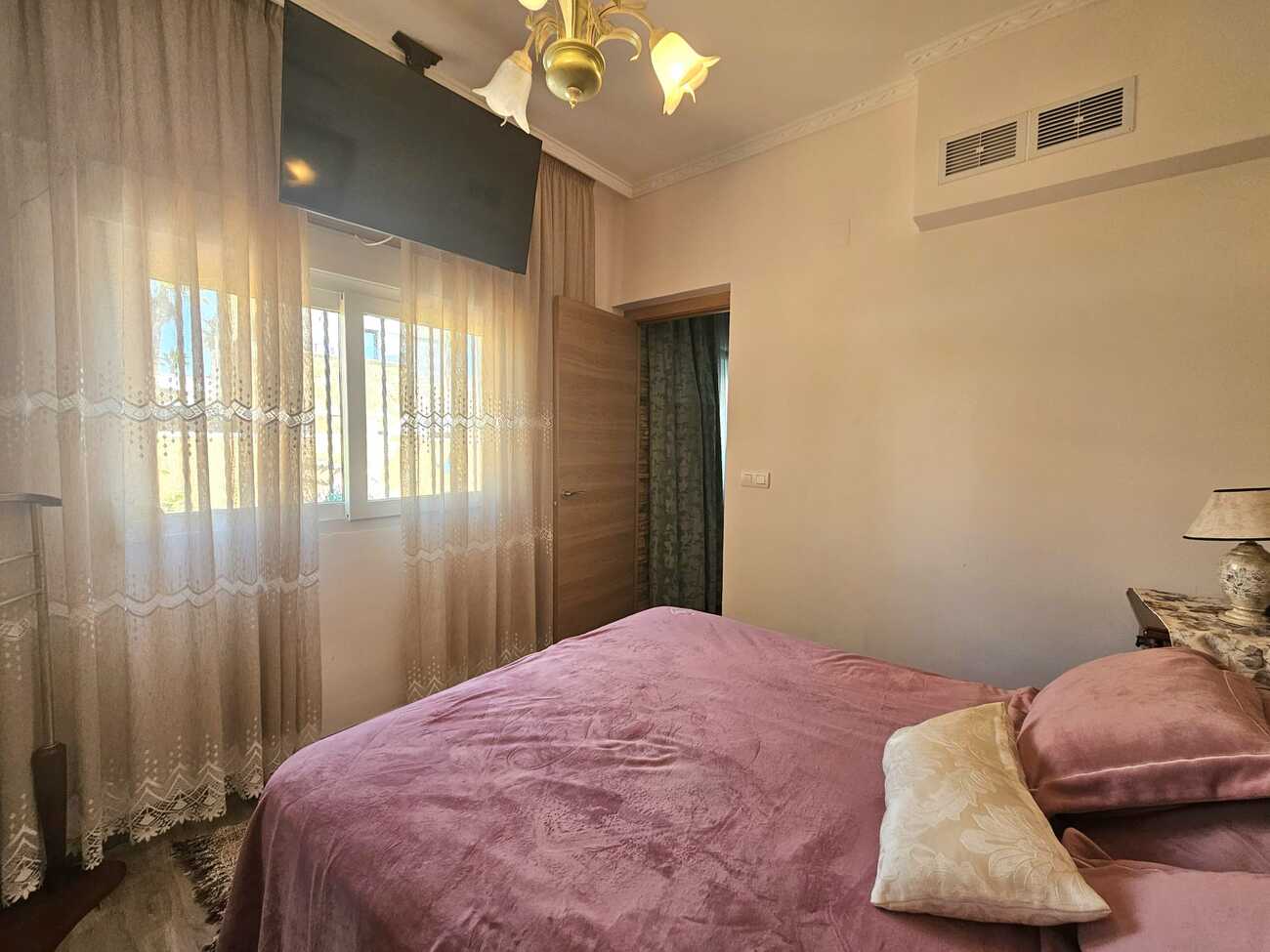For sale - 3 Bedroom 2 Bathroom Villa in Torrevieja - Torre Del Moro  - Alicante